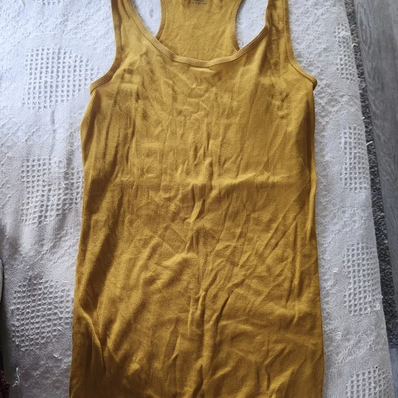 Simple Mustard Tank Top - Picture 3 of 3